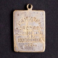 Pamiątkowy medalik z wizerunkiem Matki Boskiej Częstochowskiej, mosiądz srebrzony. Polska, 1910